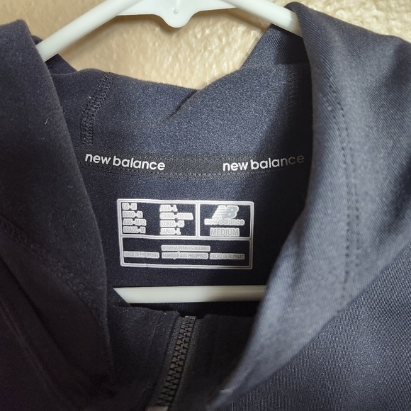 New Balance Womens Black 0683 Hooded/Vented Activewear Jacket-Size M - Picture 2 of 9